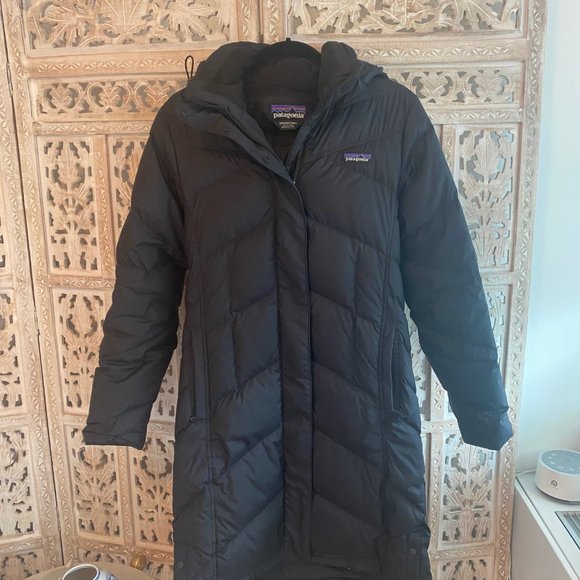 Patagonia Jackets & Blazers - Patagonia Women's Down With It Parka (Black, S)
